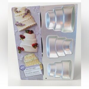 Wilton 4” Mini Tier Cakes Pan Model 2105-3209 (2003) Wedding Baby Bridal Shower